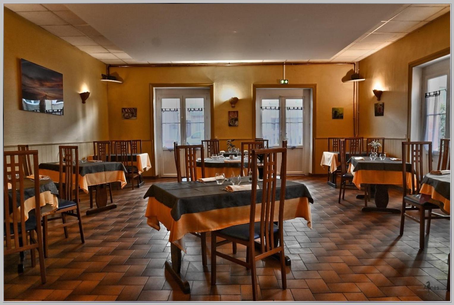 Logis Hotel Des Voyageurs Restaurant La Bonne Tabl'Hay Livron-sur-Drôme Buitenkant foto