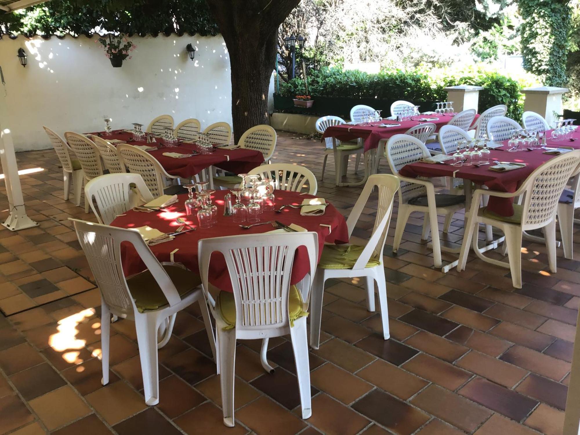 Logis Hotel Des Voyageurs Restaurant La Bonne Tabl'Hay Livron-sur-Drôme Buitenkant foto