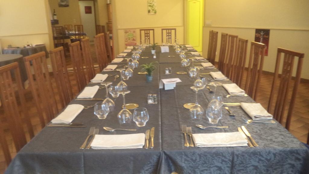 Logis Hotel Des Voyageurs Restaurant La Bonne Tabl'Hay Livron-sur-Drôme Buitenkant foto