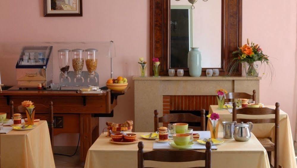 Logis Hotel Des Voyageurs Restaurant La Bonne Tabl'Hay Livron-sur-Drôme Buitenkant foto