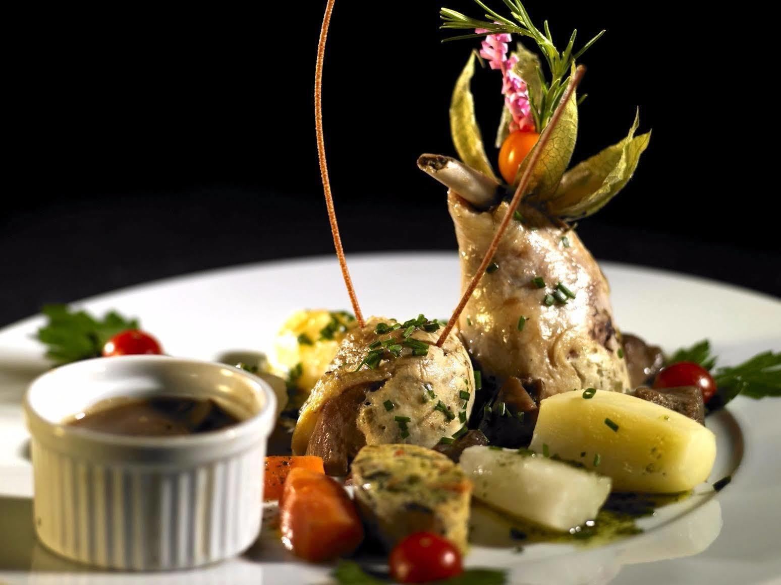 Logis Hotel Des Voyageurs Restaurant La Bonne Tabl'Hay Livron-sur-Drôme Buitenkant foto