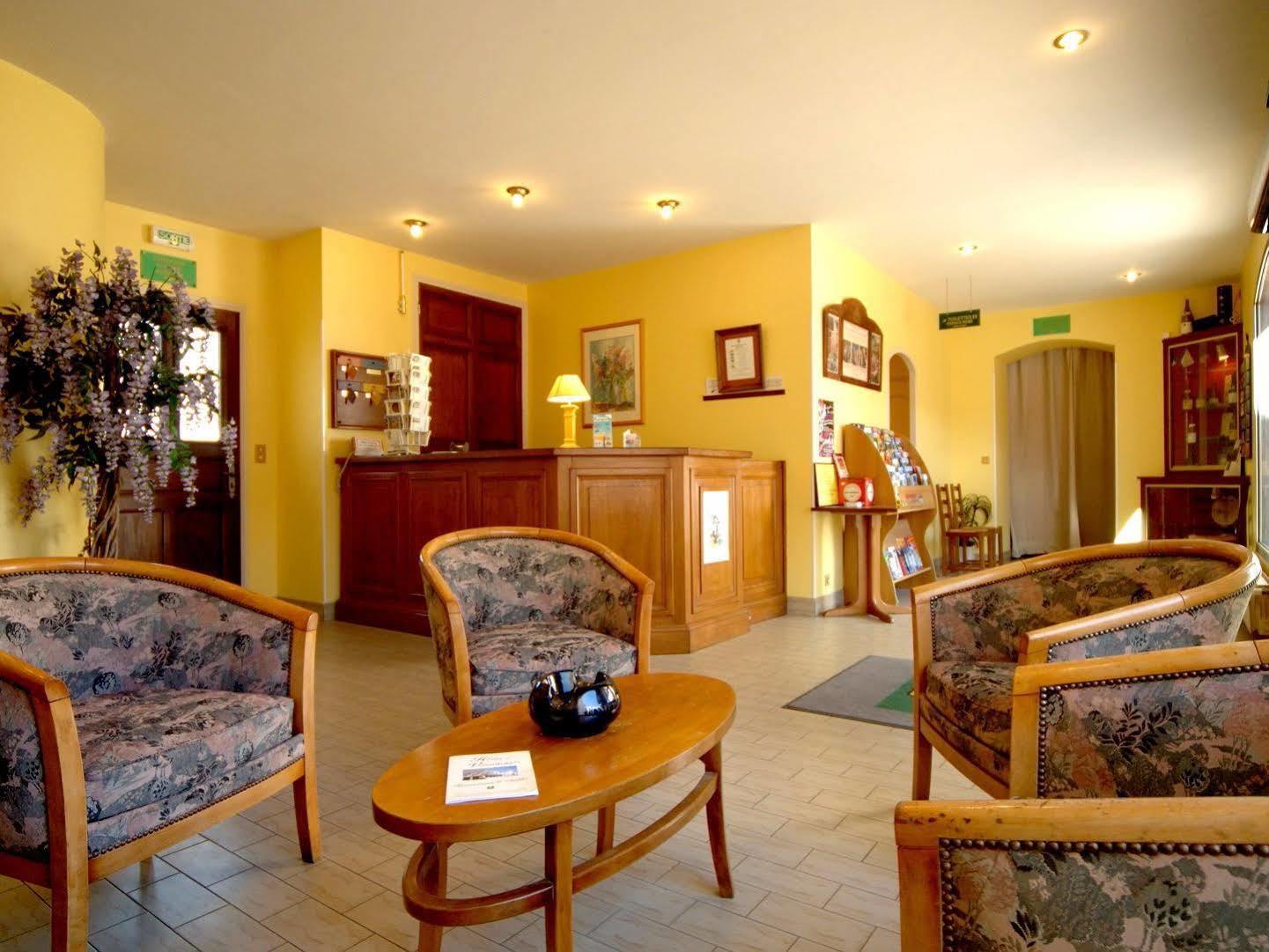Logis Hotel Des Voyageurs Restaurant La Bonne Tabl'Hay Livron-sur-Drôme Buitenkant foto